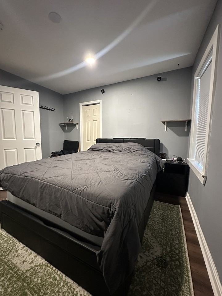 5119 E Street Southeast #NA - Photo 3 of 9