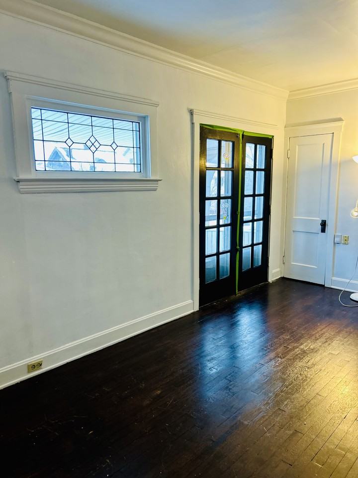 2027 Chesterland Ave #UP - Photo 3 of 14