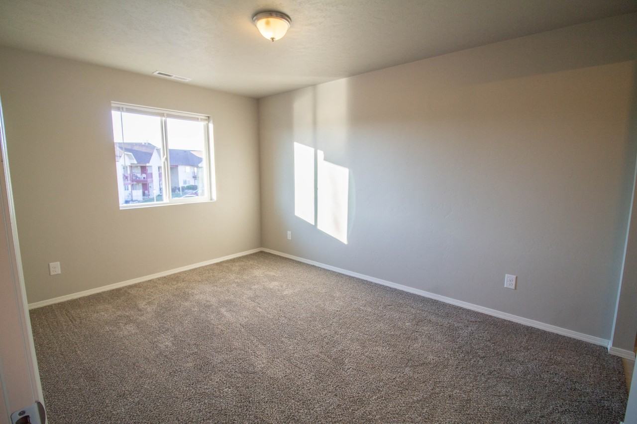 Starpointe on 10th - Photo 6 of 6