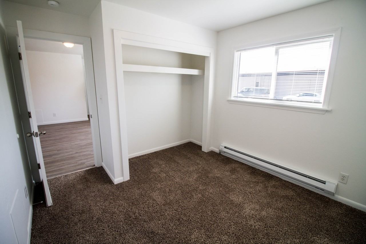 Montana Street Apts - Photo 4 of 8