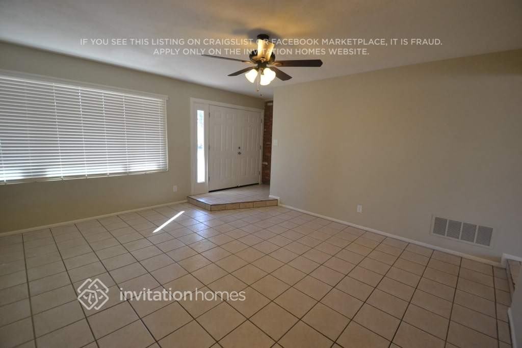 4220 West Mission Lane - Photo 2 of 12