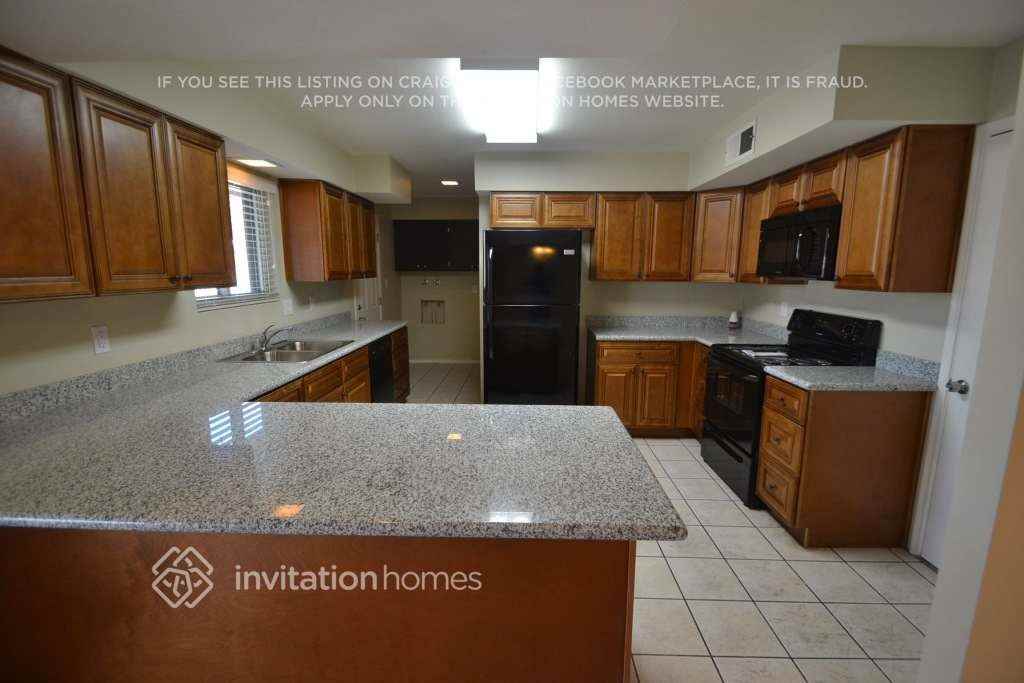 4220 West Mission Lane - Photo 4 of 12