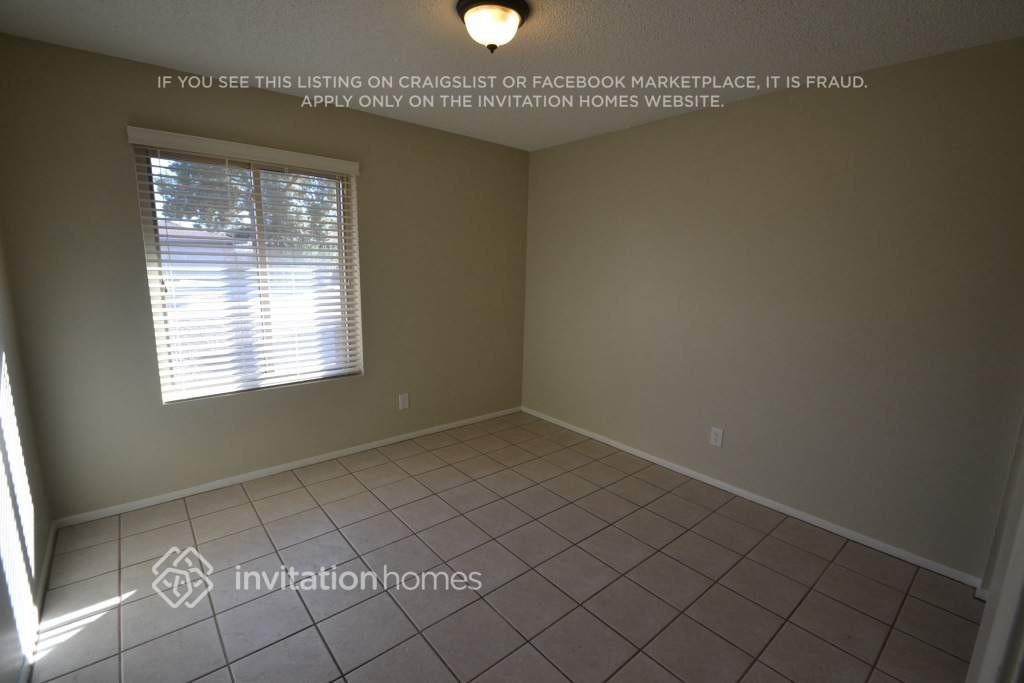 4220 West Mission Lane - Photo 7 of 12