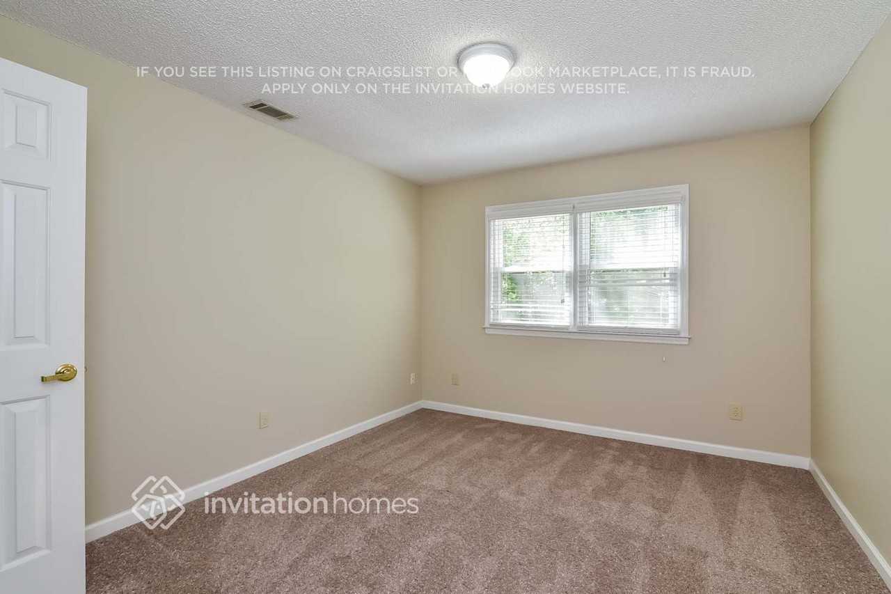 5024 Logans Run - Photo 6 of 9