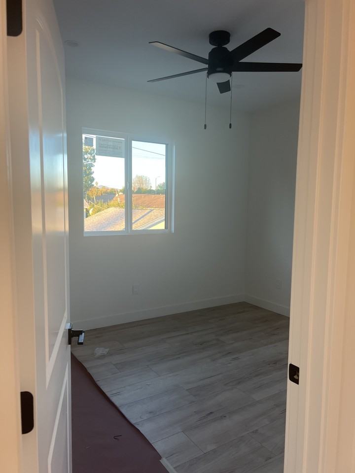 7538 Cozycroft Avenue #NA - Photo 7 of 18