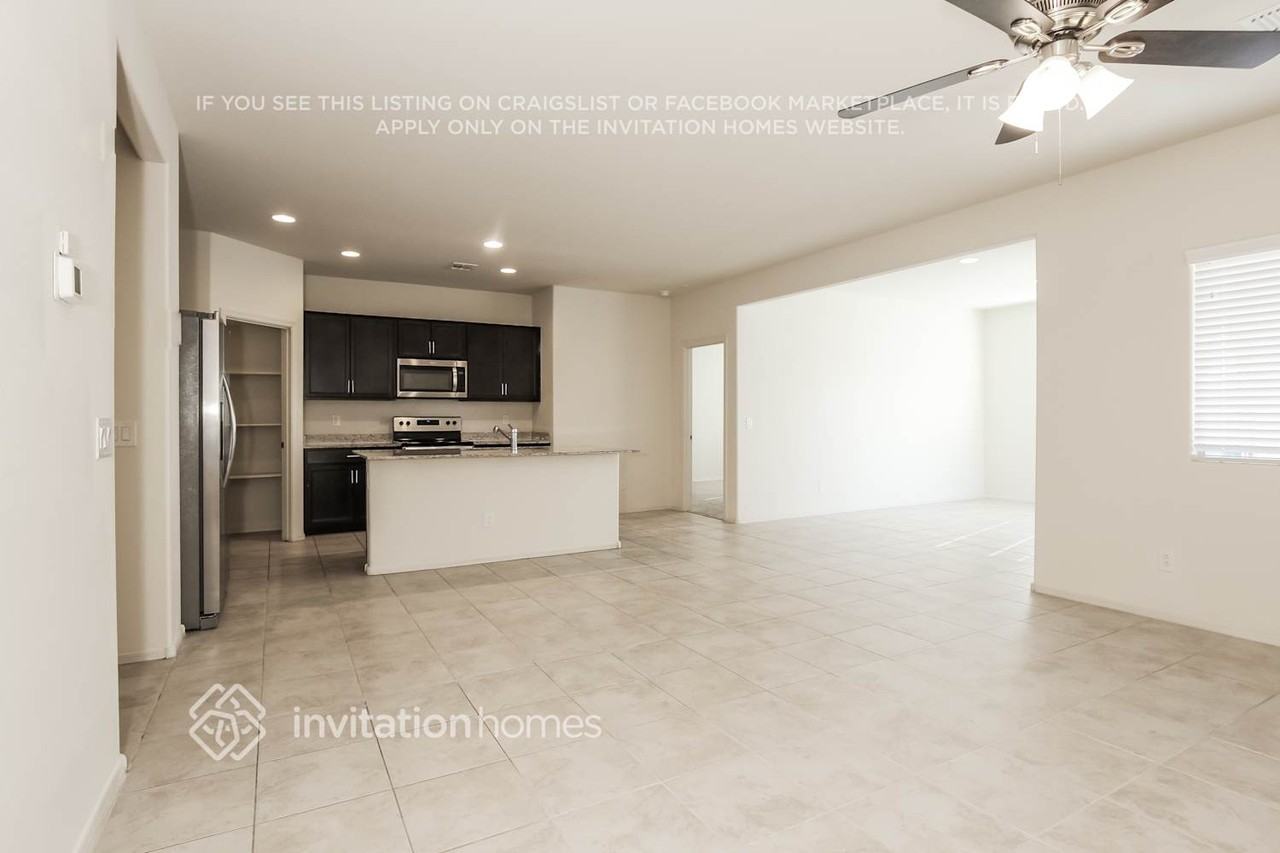 24457 W Verlea Dr - Photo 4 of 17