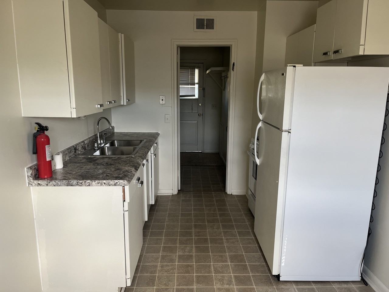 1014 Willsie Avenue #B - Photo 3 of 7