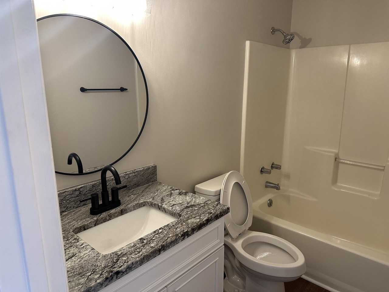 211 Forest Oaks Dr #1 - Photo 6 of 16