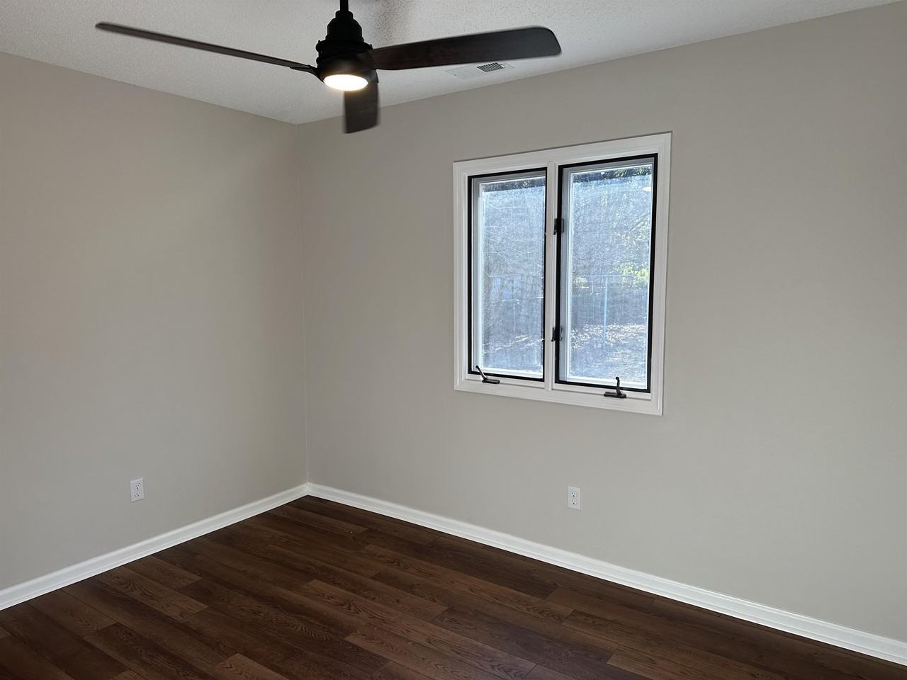 211 Forest Oaks Dr #1 - Photo 7 of 16