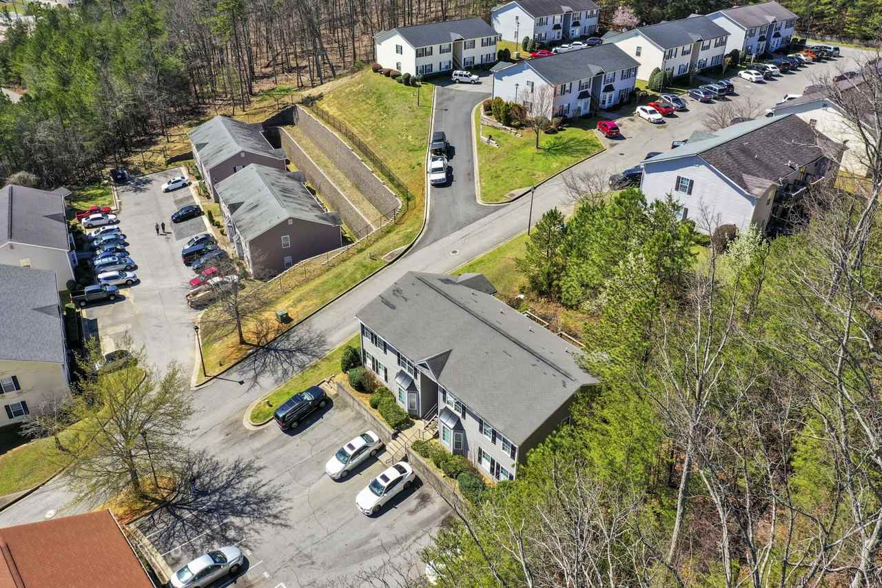 300 Stonehaven Cir #304 - Photo 2 of 10