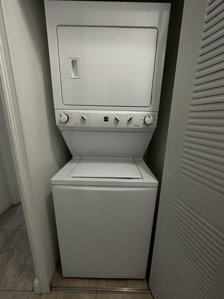 18130 Nw 59th Ave #18130-201 - Photo 4 of 14