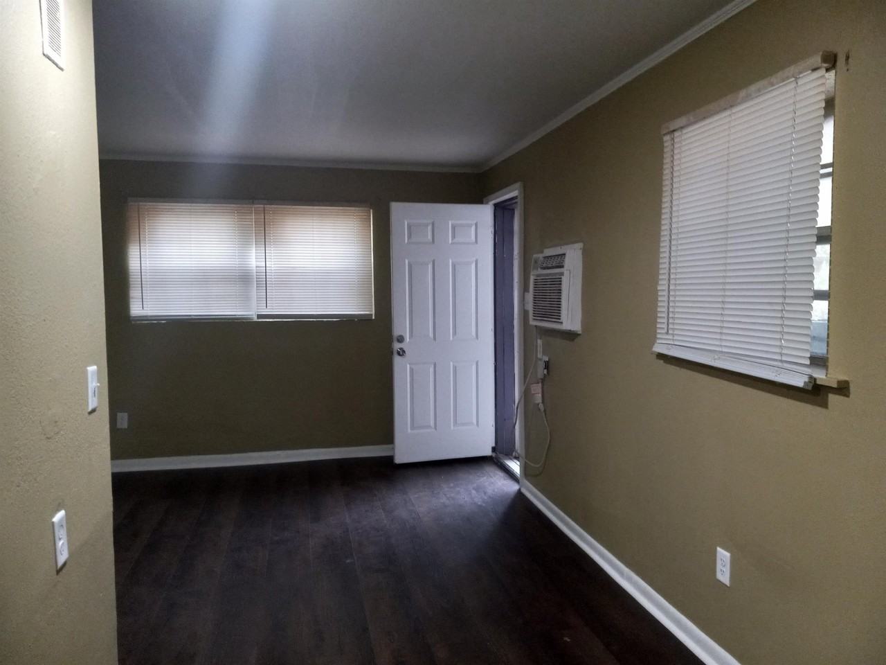 1918 West 14th Avenue #1918 - Photo 4 of 12