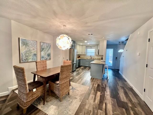 235 235 Pelican PlaceUnit 11 #1 - Photo 4 of 21