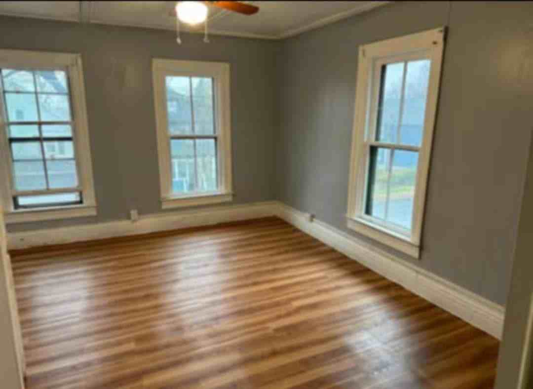 435 South Meadow Street - Photo 2 of 10