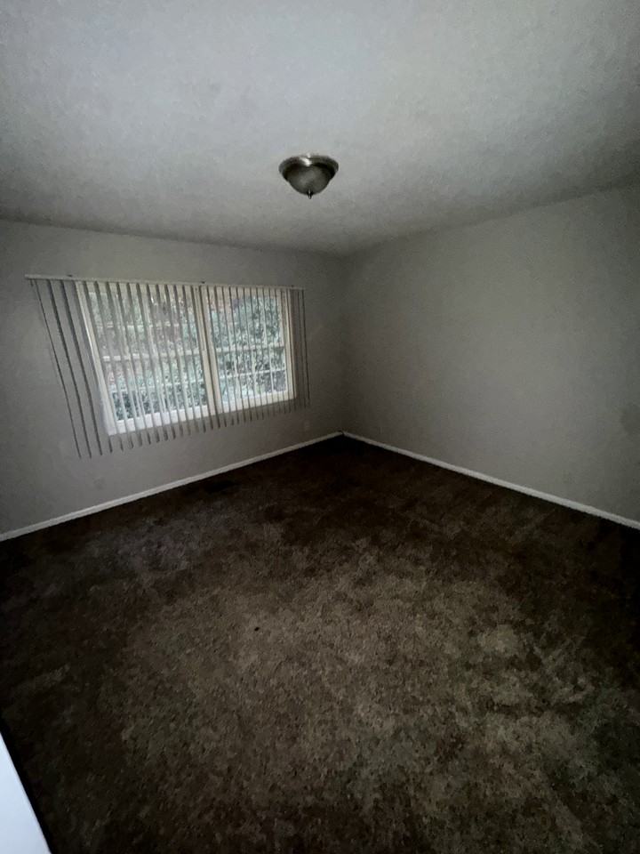 1958 Clinton Rd #58B - Photo 5 of 13