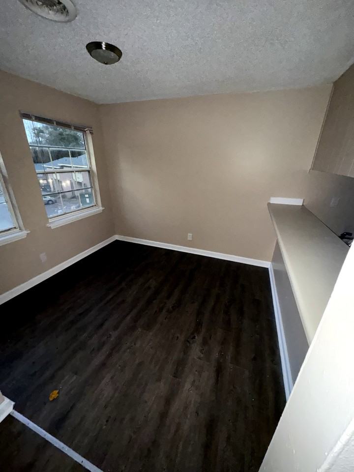 1964 Clinton Rd #64E - Photo 4 of 10