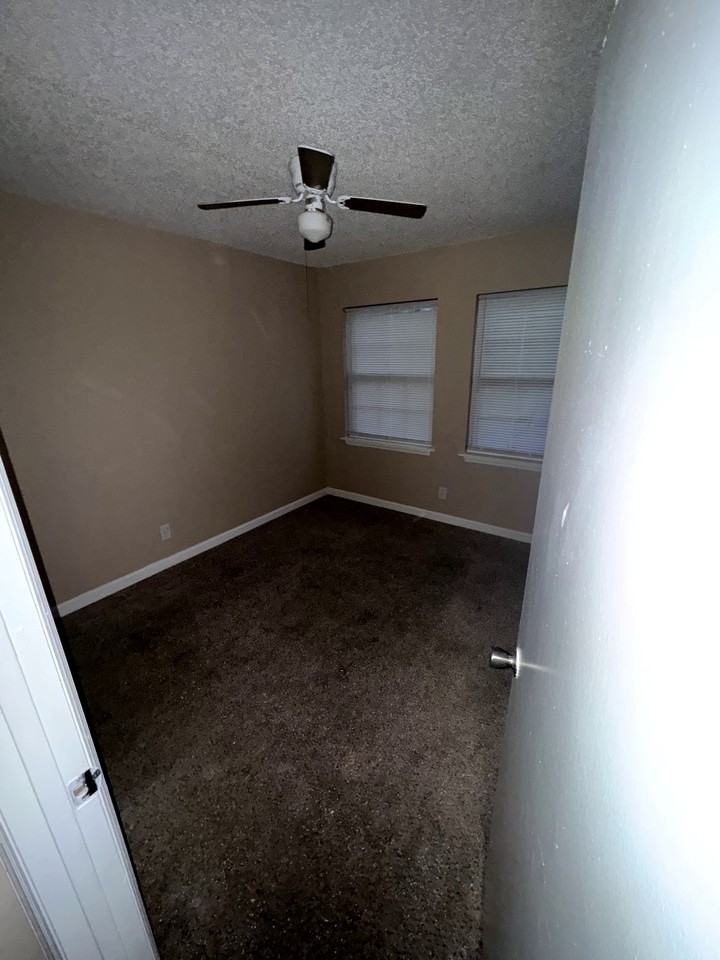 1964 Clinton Rd #64E - Photo 7 of 10