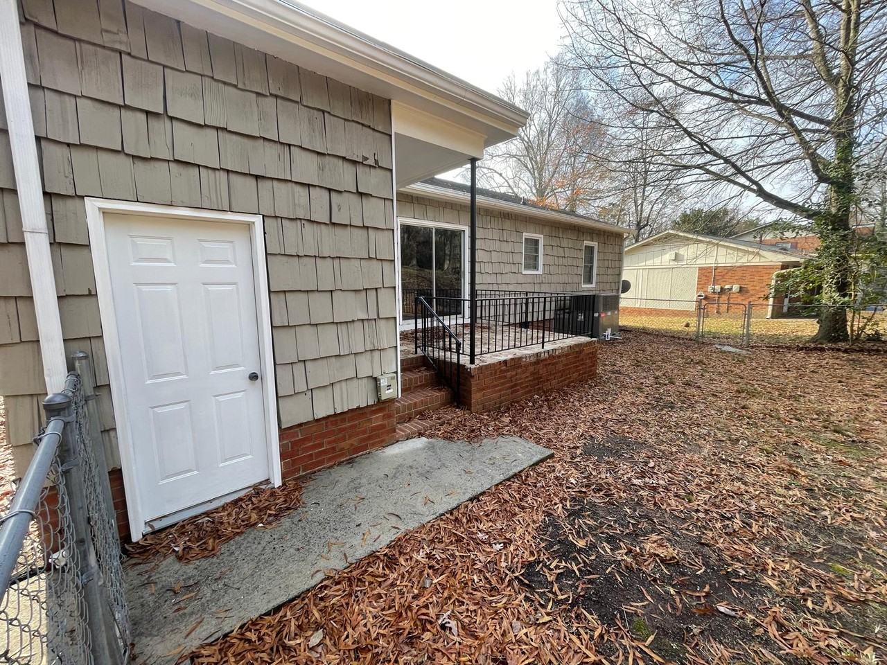 1104 Robinhood Road #1 - Photo 3 of 21