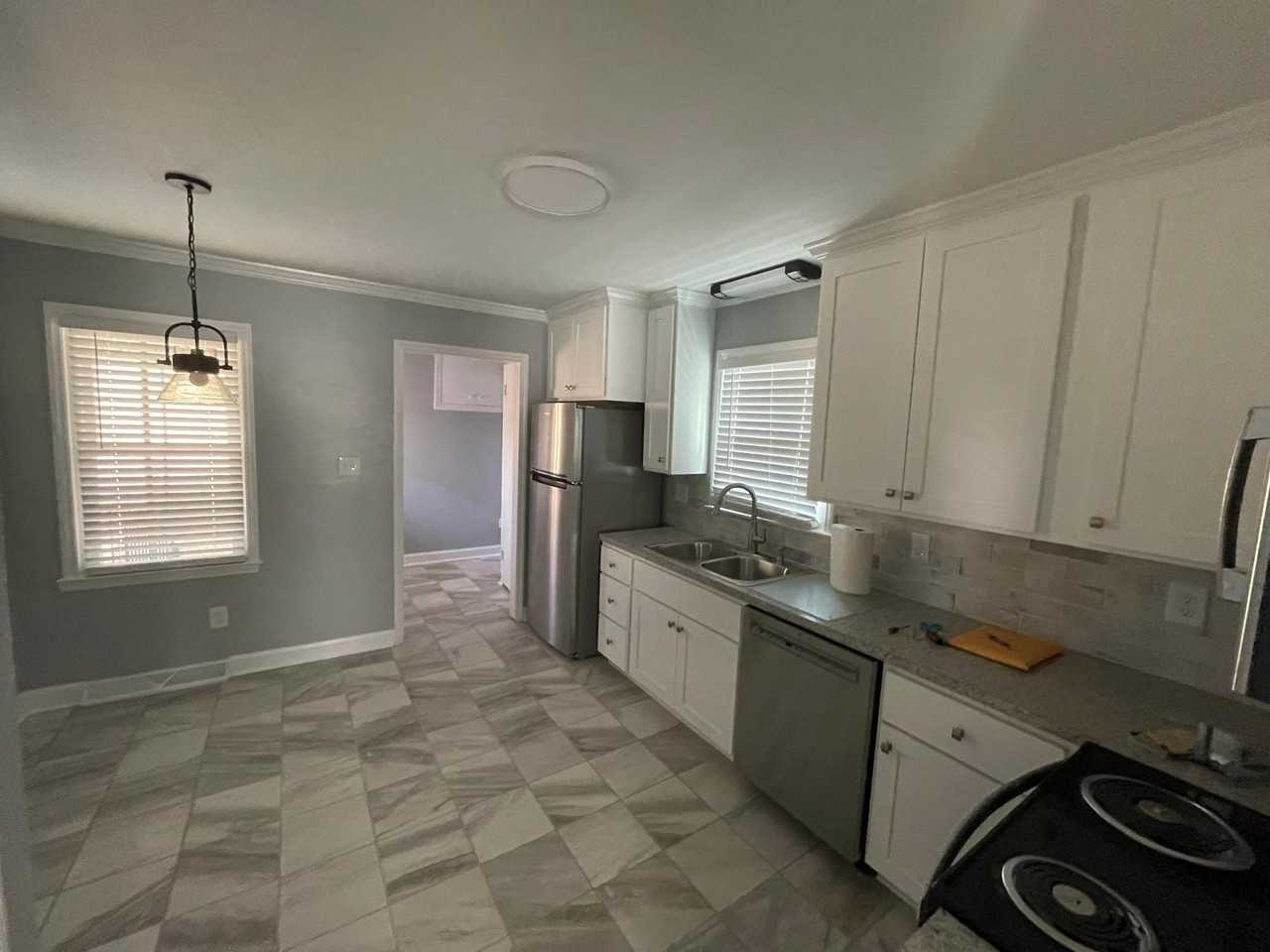 1104 Robinhood Road #1 - Photo 5 of 21