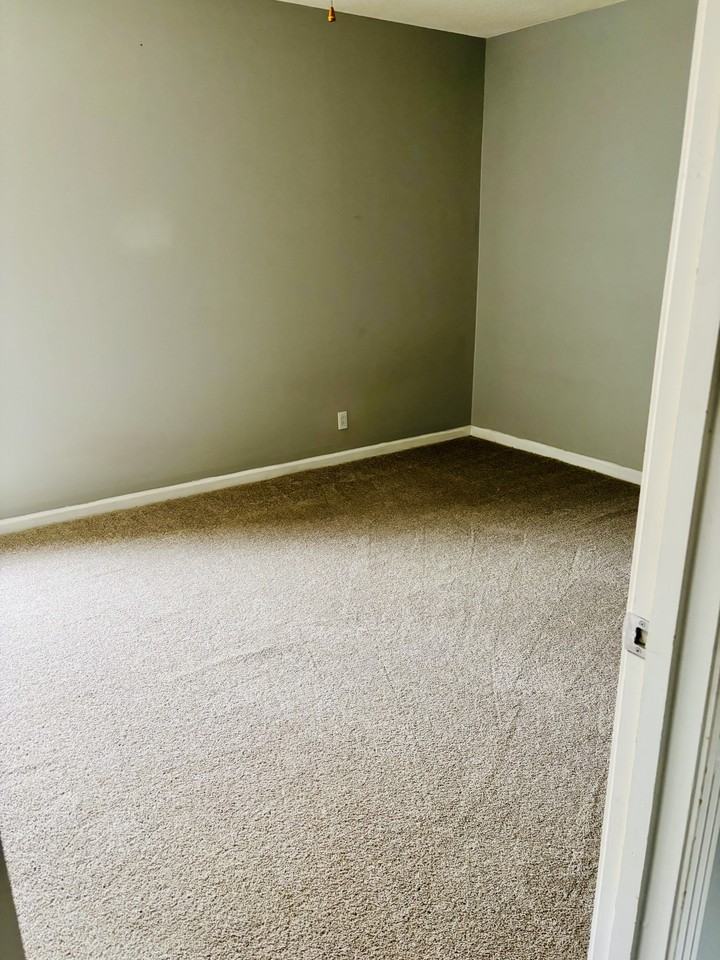 645 Dawson Rd #1 - Photo 7 of 10