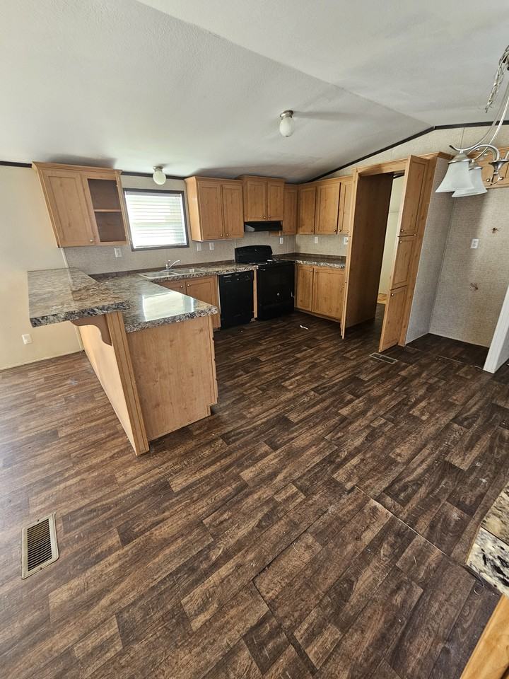 8559 Gulf Hwy - Photo 2 of 9