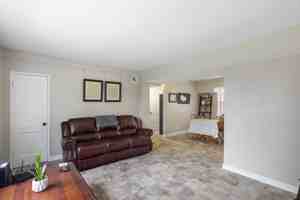 featured image of 511 Saluda Avenue #511-2