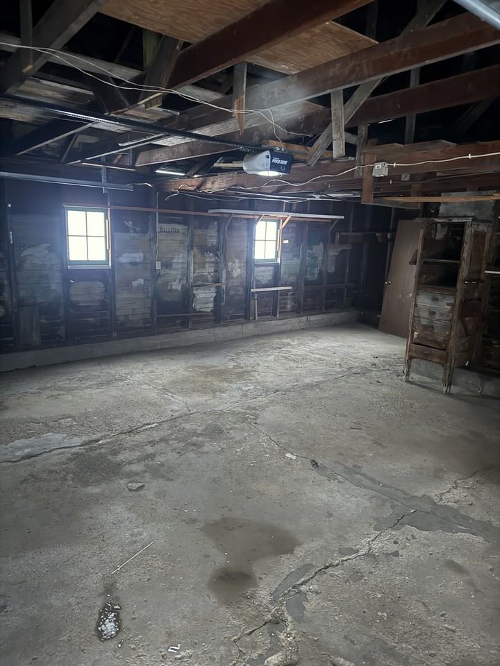 612 West Laurel Street #1 - Photo 3 of 9