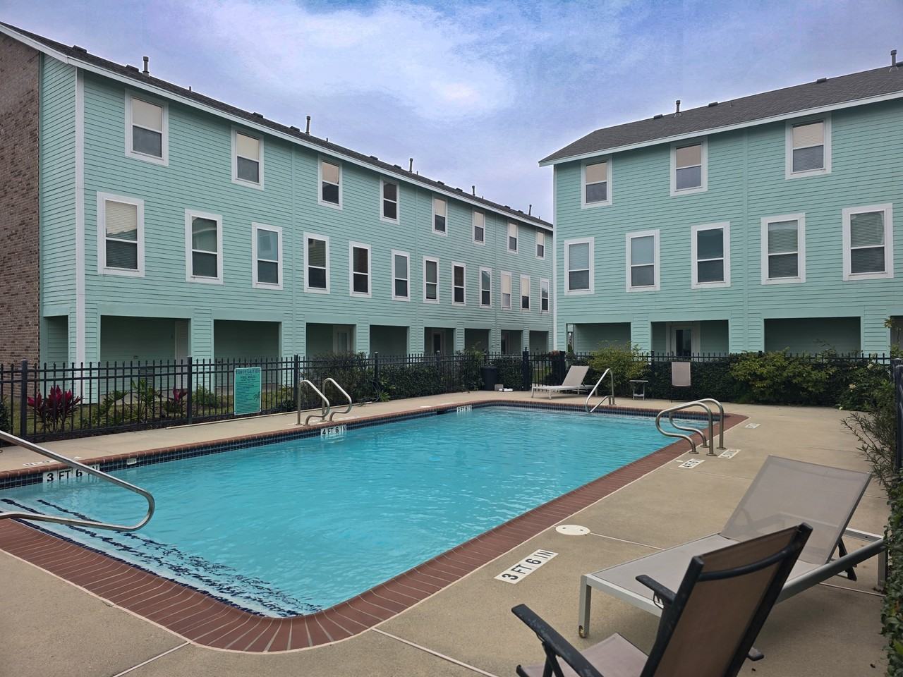 3100 75th St #11 - Photo 4 of 44