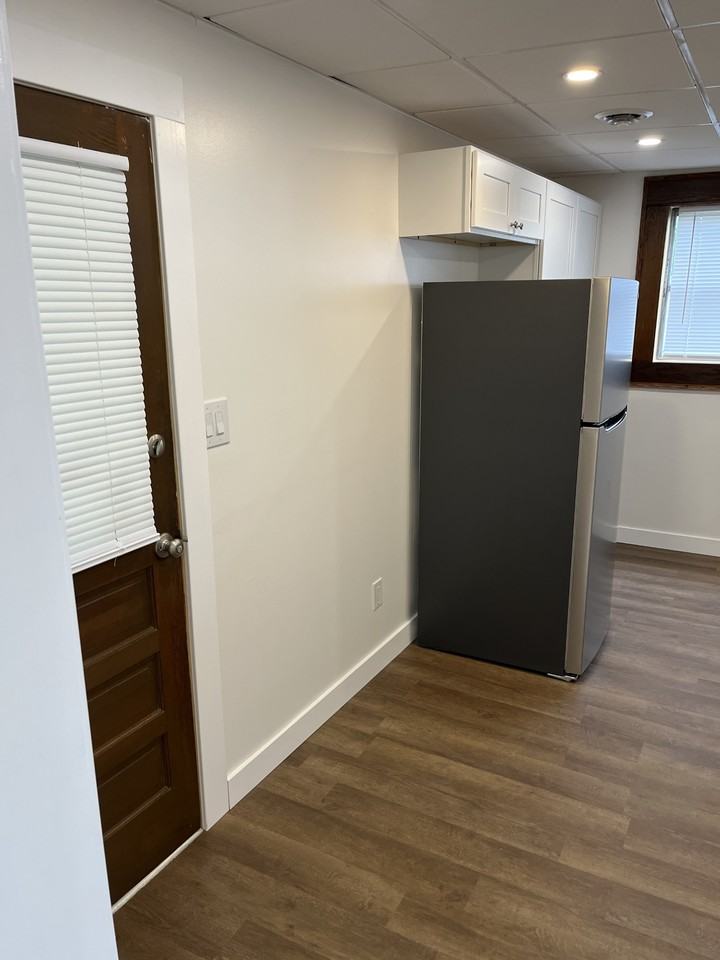 321 Waitman St #321B - Photo 3 of 45