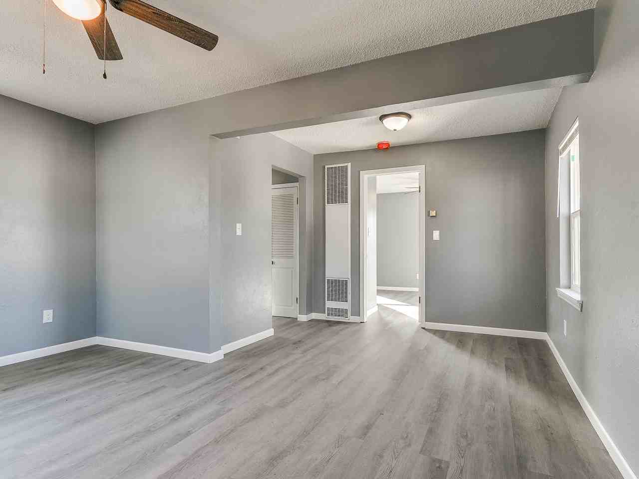 615 North Kickapoo Street #1 - Photo 4 of 9