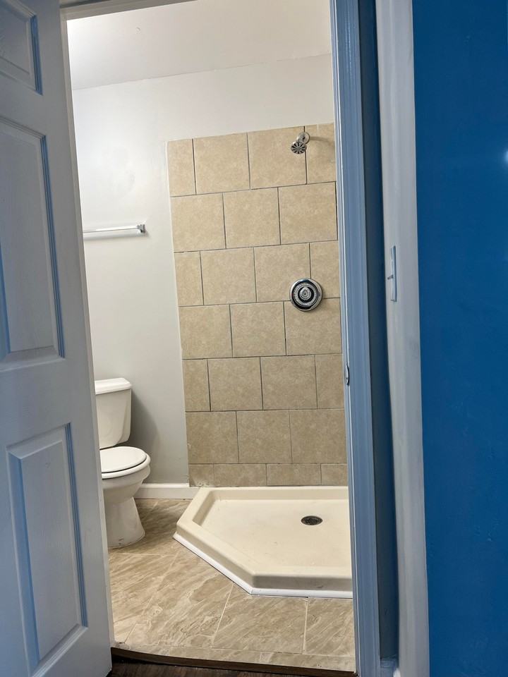 960 Dewey St Sw #960 - Photo 6 of 19