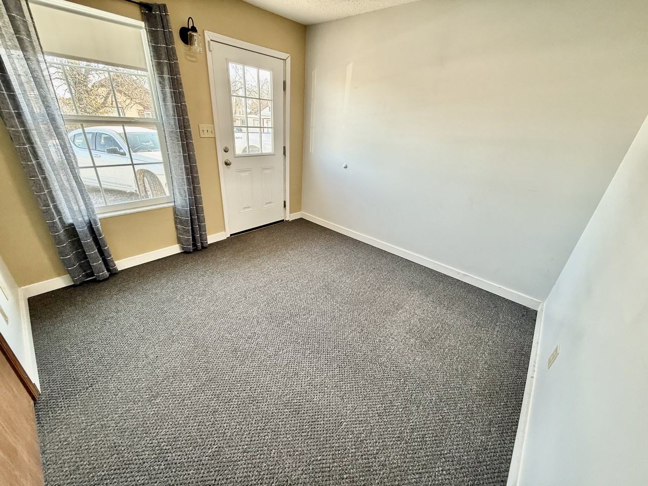 336 Division Street #B - Photo 3 of 10