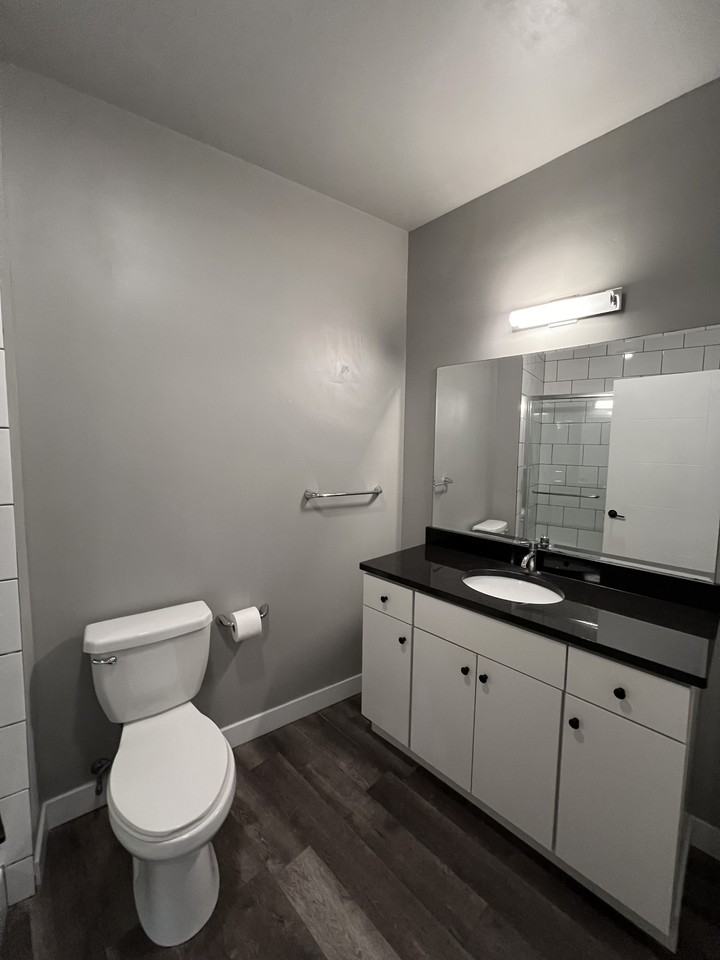 157 S. Kalamazoo MallSuite 402 #402MODELB - Photo 3 of 20