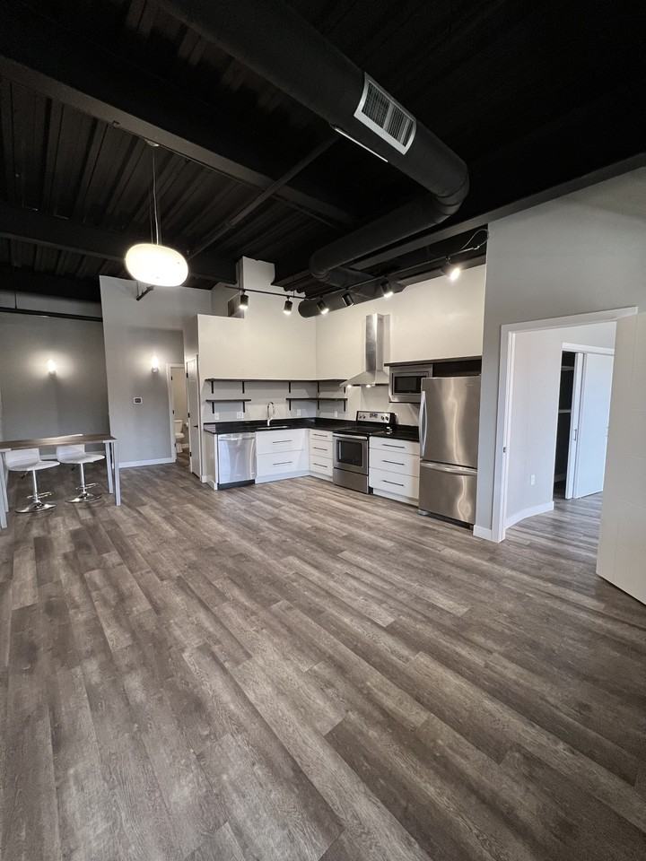 157 S. Kalamazoo MallSuite 402 #402MODELB - Photo 7 of 20