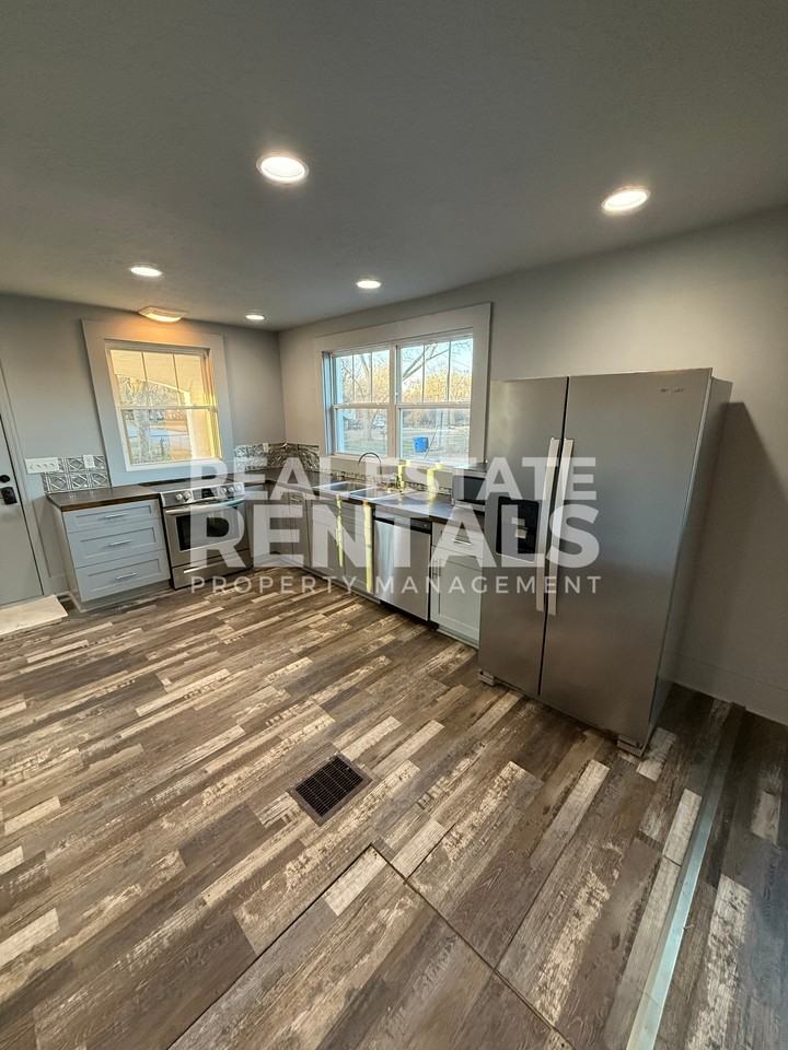 310 Mountain Street Northwest #432-1 - Photo 4 of 19