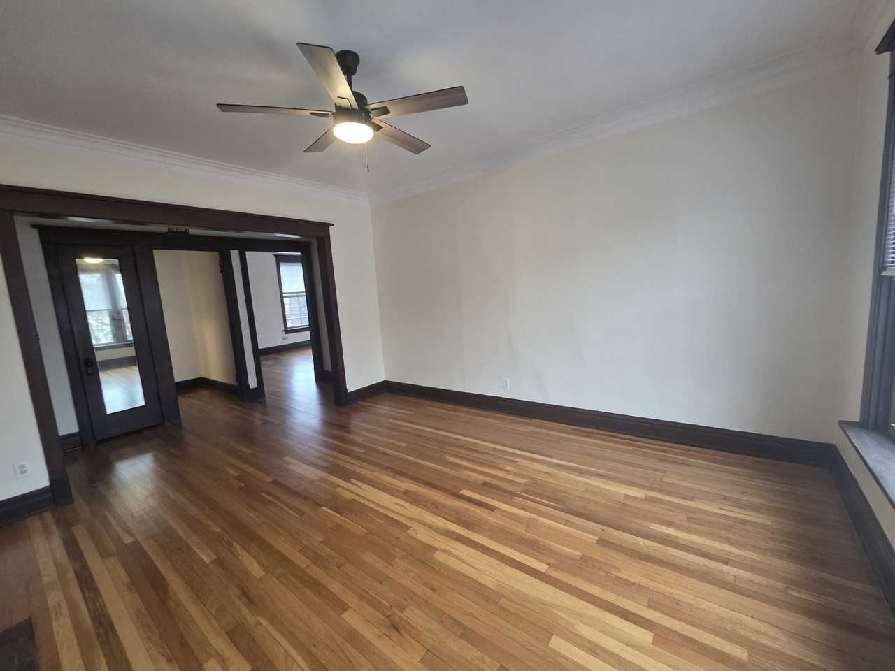 1209 West Glenlake Avenue - Photo 2 of 19