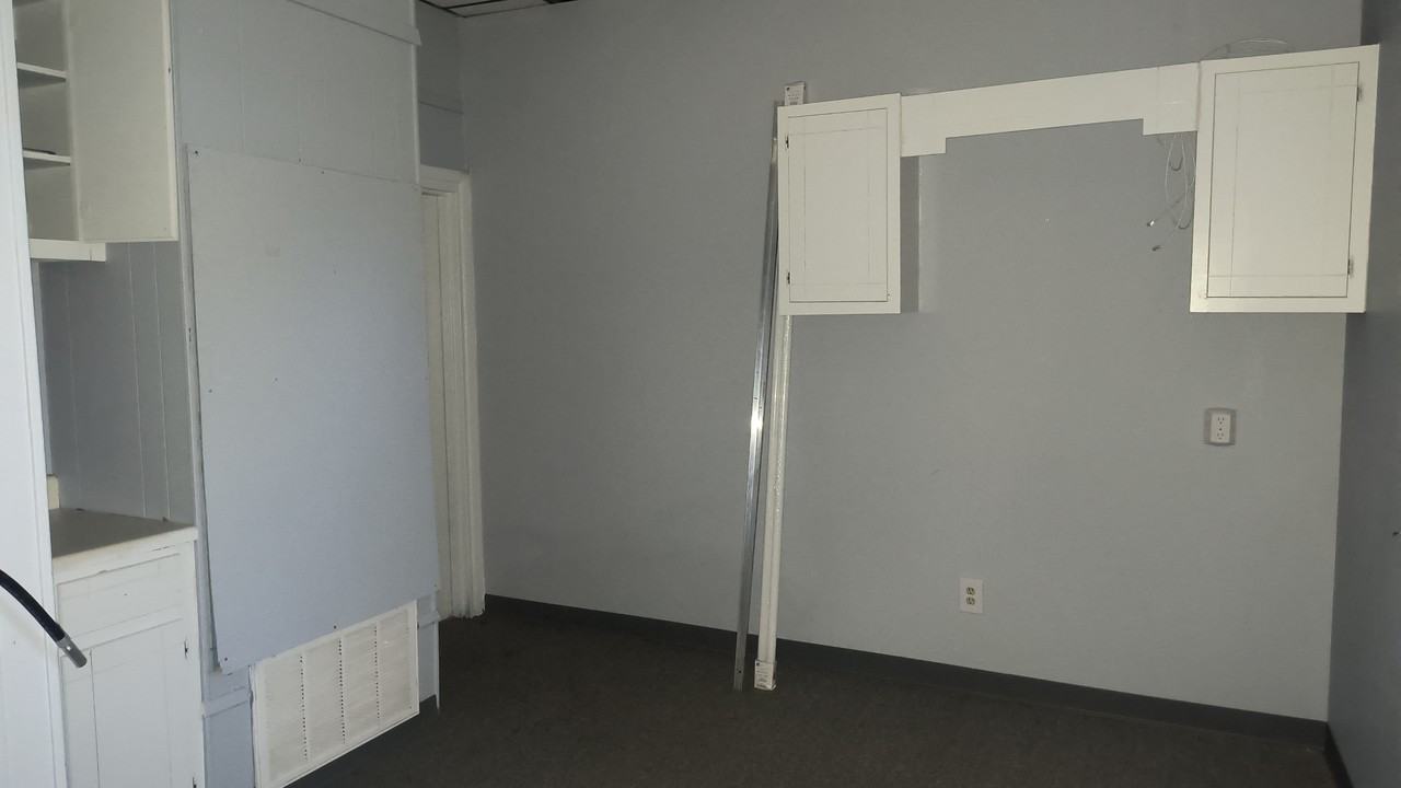 3006 South Olive Street #3006 - Photo 4 of 6