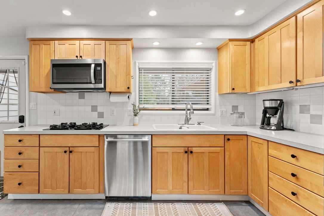 12160 Southwest Douglas Street #1 - Photo 7 of 30