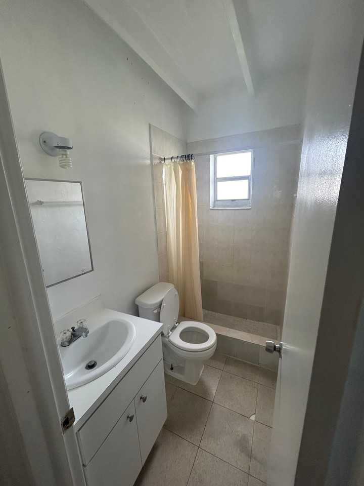 280 Southwest 11th Avenue #280-4 - Photo 3 of 5