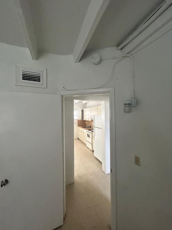 280 Southwest 11th Avenue #280-4 - Photo 5 of 5