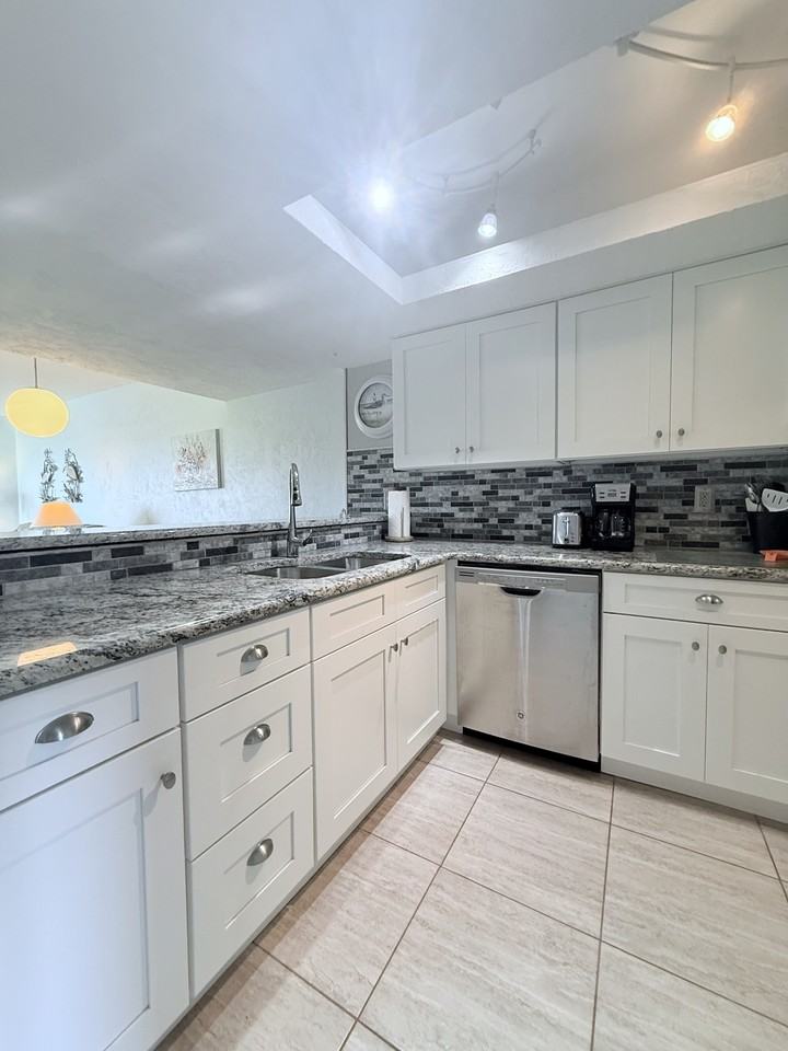 5650 5650 A1A South - D224Unit D224 #D224 - Photo 3 of 37