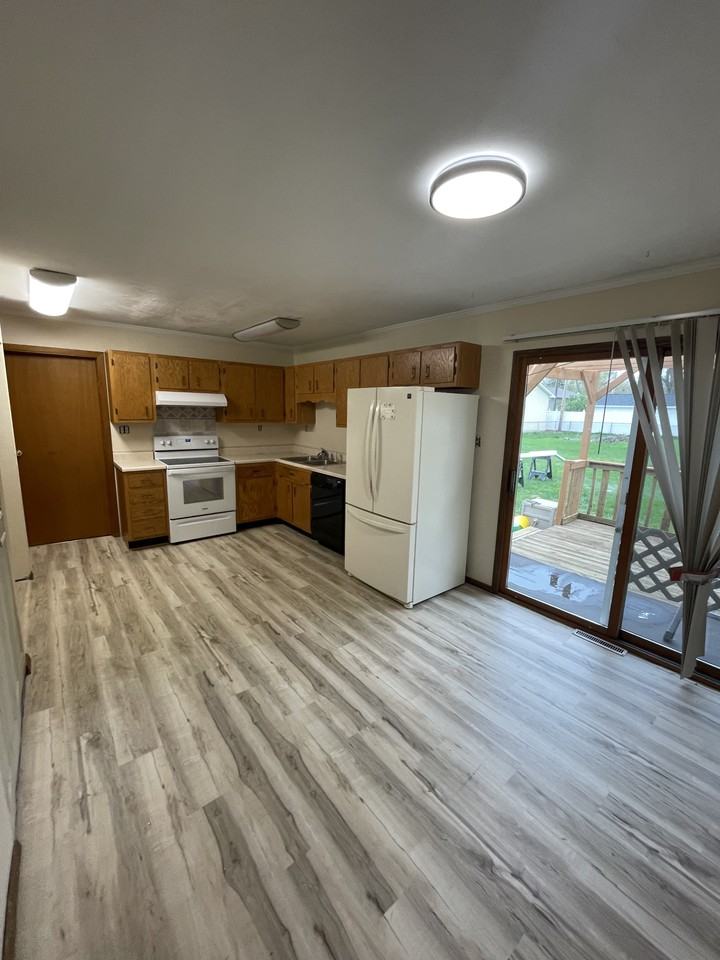 810 E State Highway 121 #1 - Photo 5 of 10