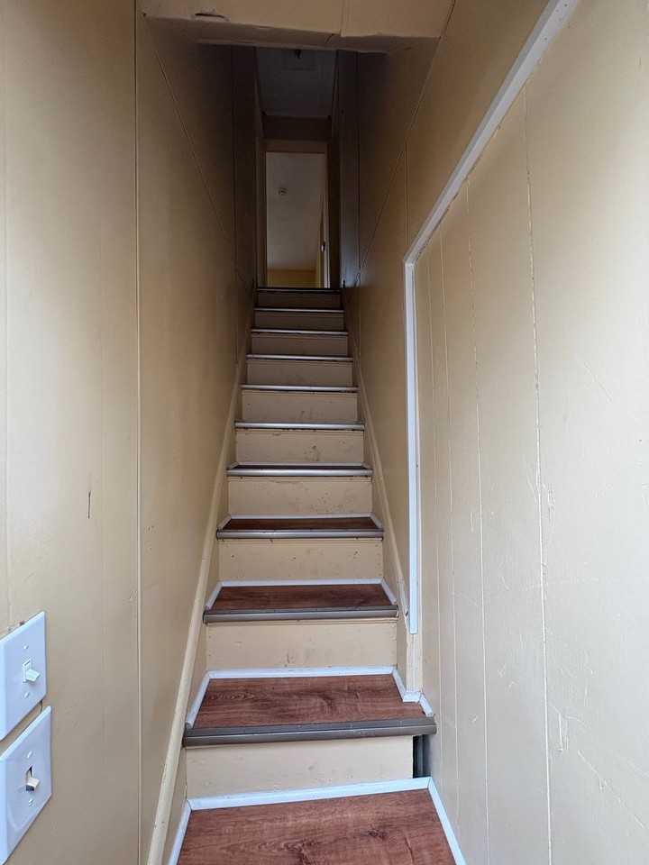 206 Allen Street - Photo 3 of 10