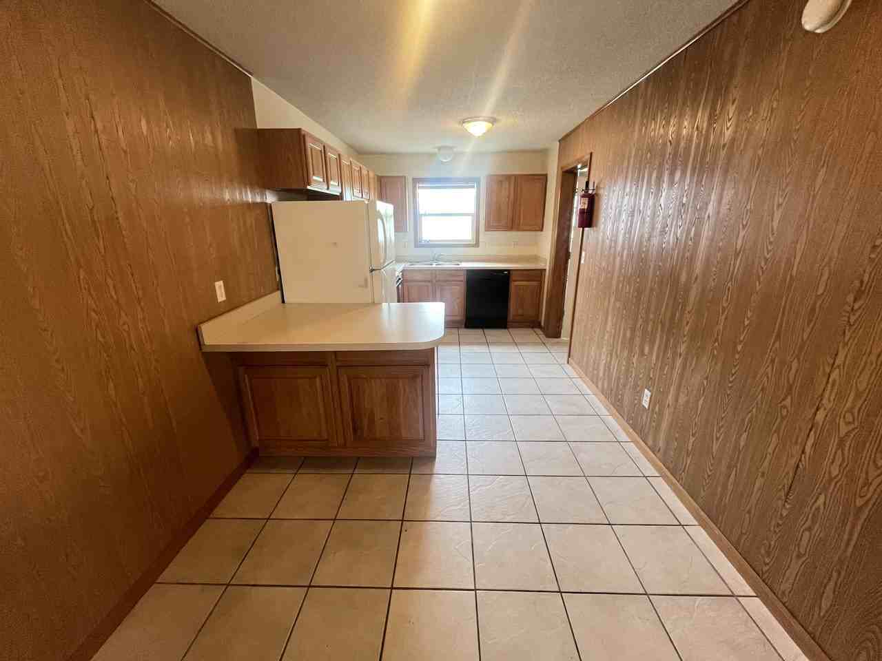 109 S Holden St #B - Photo 5 of 7