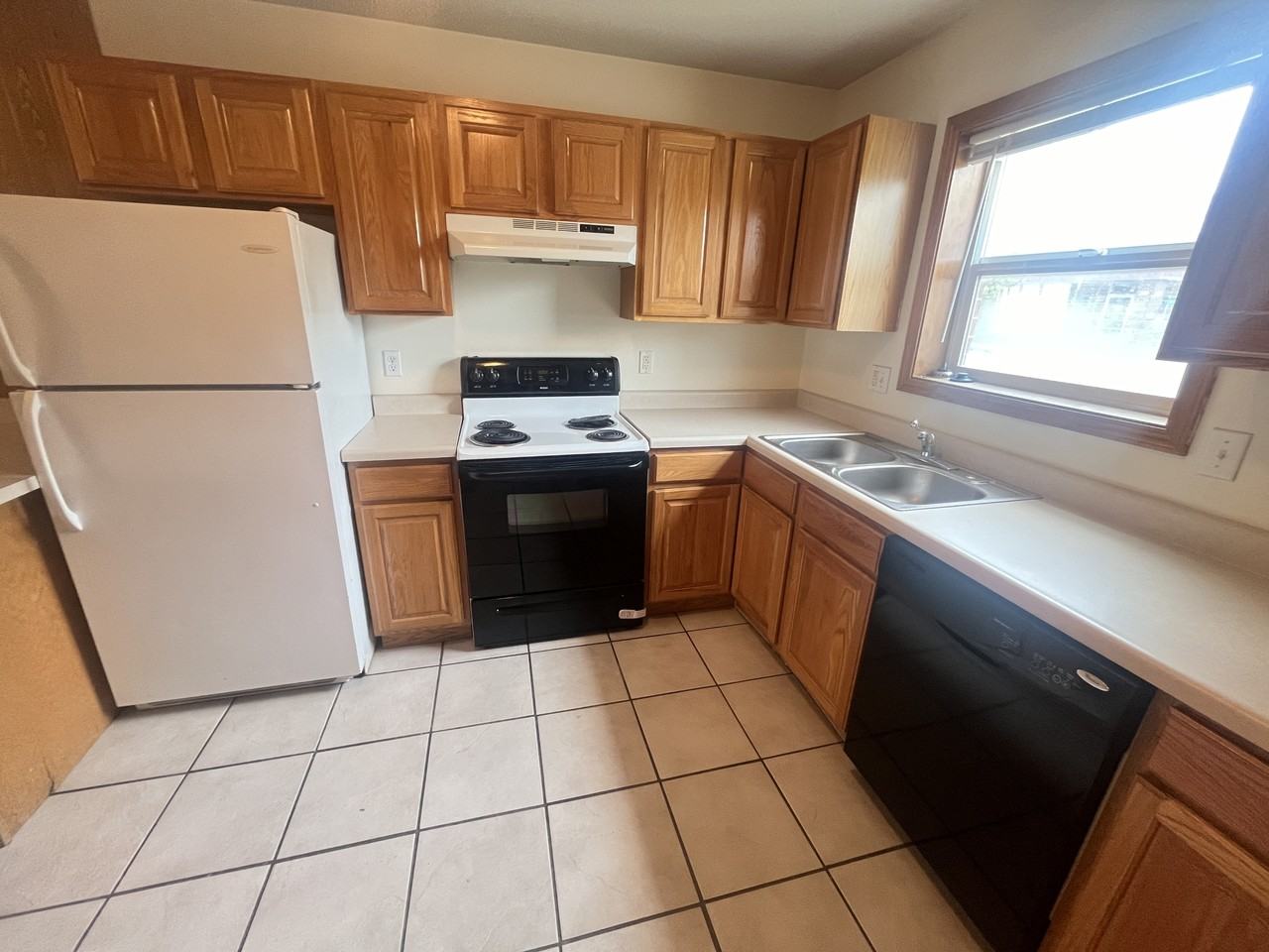 109 S Holden St #B - Photo 6 of 7