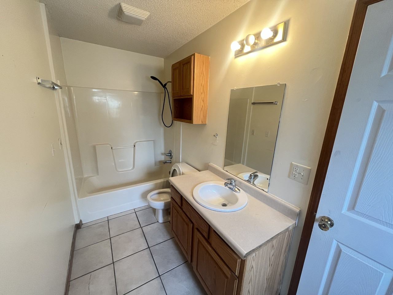 109 S Holden St #B - Photo 7 of 7