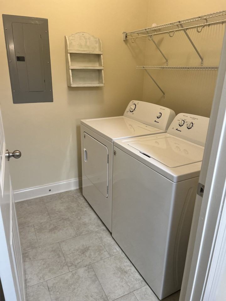 446 Walker Circle #1 - Photo 6 of 13