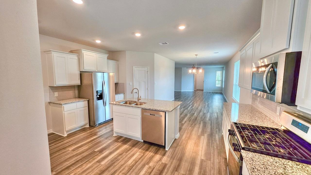 919 Toledo Bend Dr #1 - Photo 4 of 19