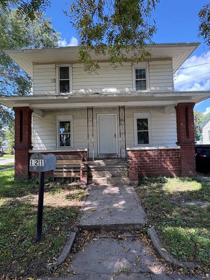 121 1st Street Northwest #1