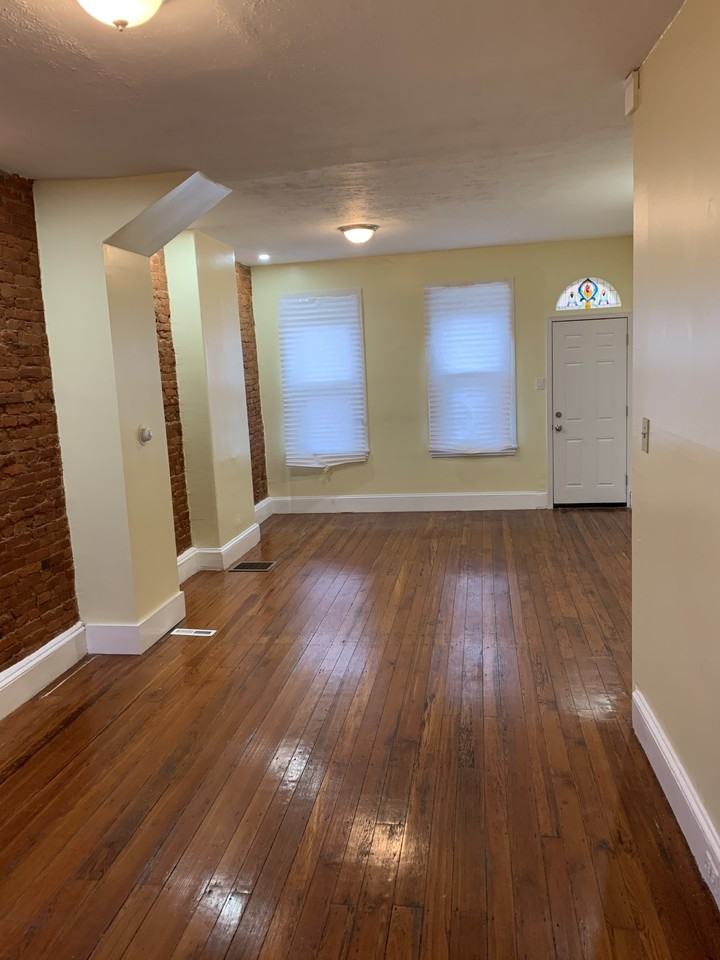 747 East Woodlawn Street #1 - Photo 4 of 28